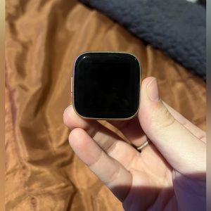 Fitbit versa 2 smartwatch